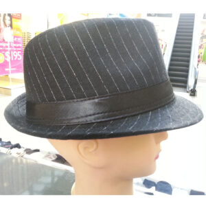 Hat in black with thin white stripes